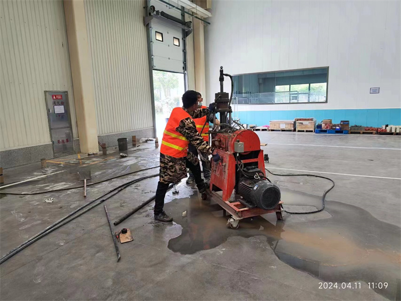 文登厂房地面下沉塌陷注浆加固施工